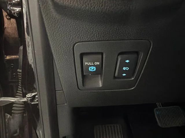 Used 2018 Red Ford Lariat image 18