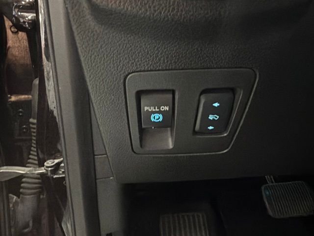 Used 2018 Red Ford Lariat image 16