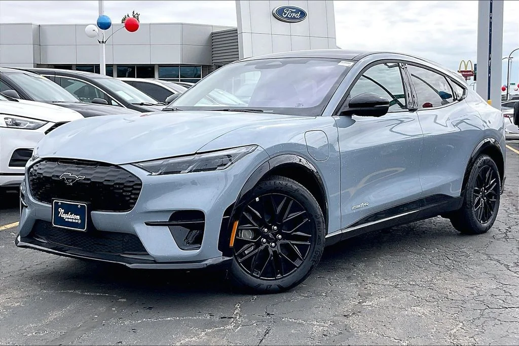 New 2026 Glacier Gray Metallic Tri-coat Ford Premium image 11