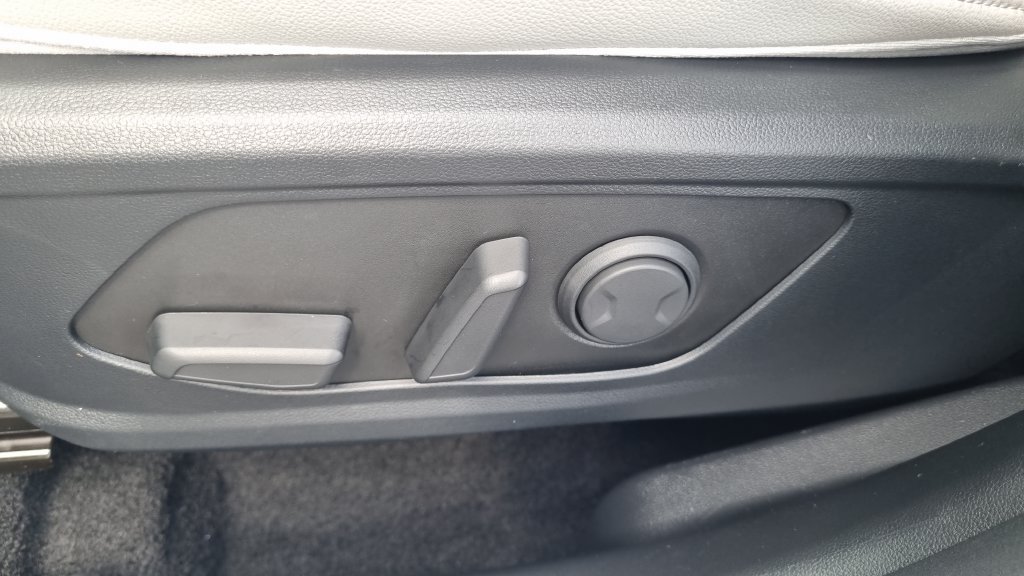 Certified Used 2026 White Hyundai SEL image 16