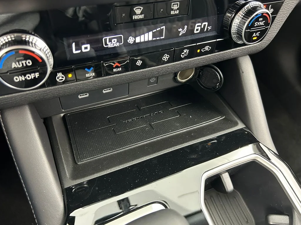 New 2026 Gray Mitsubishi SEL image 31