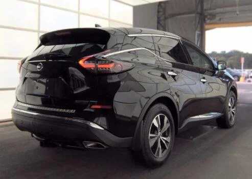 Used 2020 Super Black Metallic Nissan S image 4