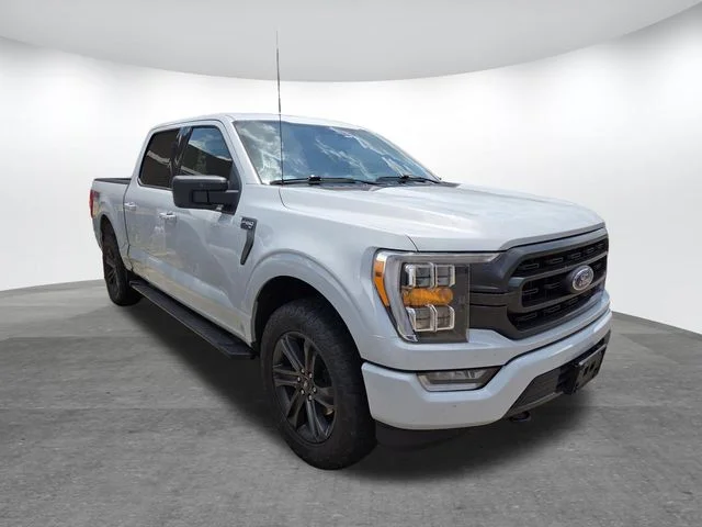 Used 2021 White Metallic Ford XLT image 5