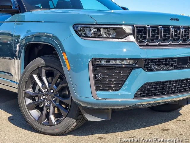 New 2026 Steel Blue Jeep Limited Reserve image 3