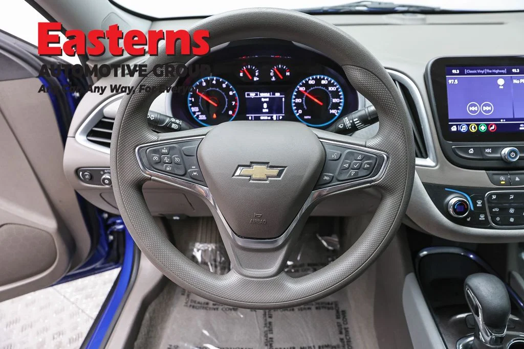 Used 2023 Blue Chevrolet LT image 10