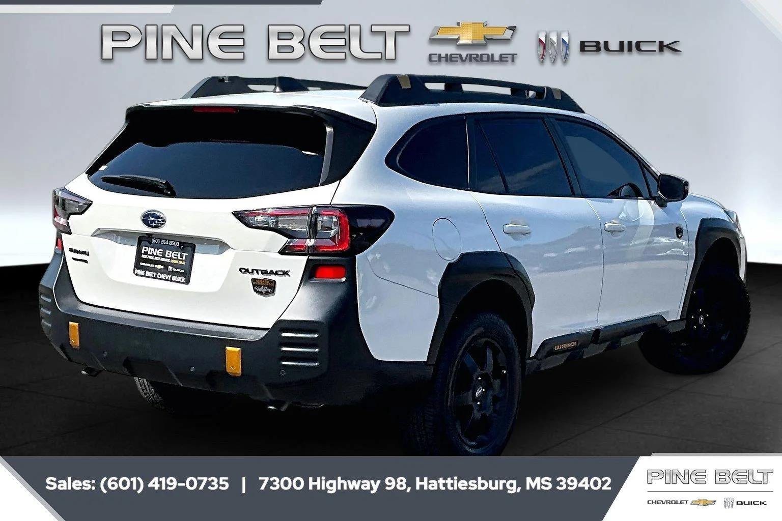 Used 2023 Crystal White Pearl Subaru Wilderness image 11
