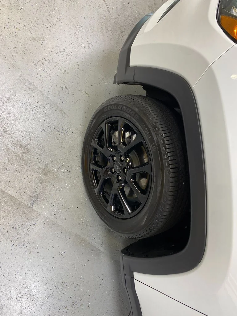 Used 2026 White Jeep Latitude image 11