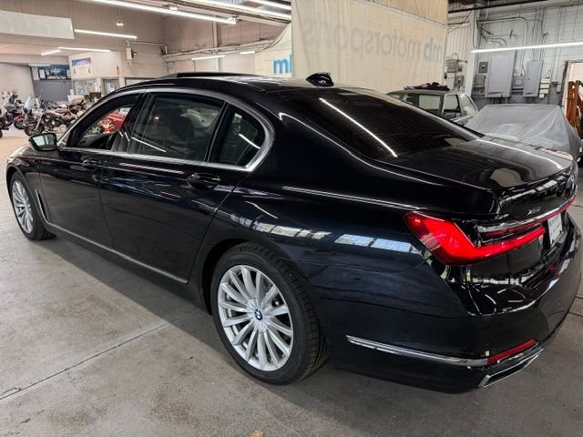 Used 2022 Black BMW 740i xDrive image 2
