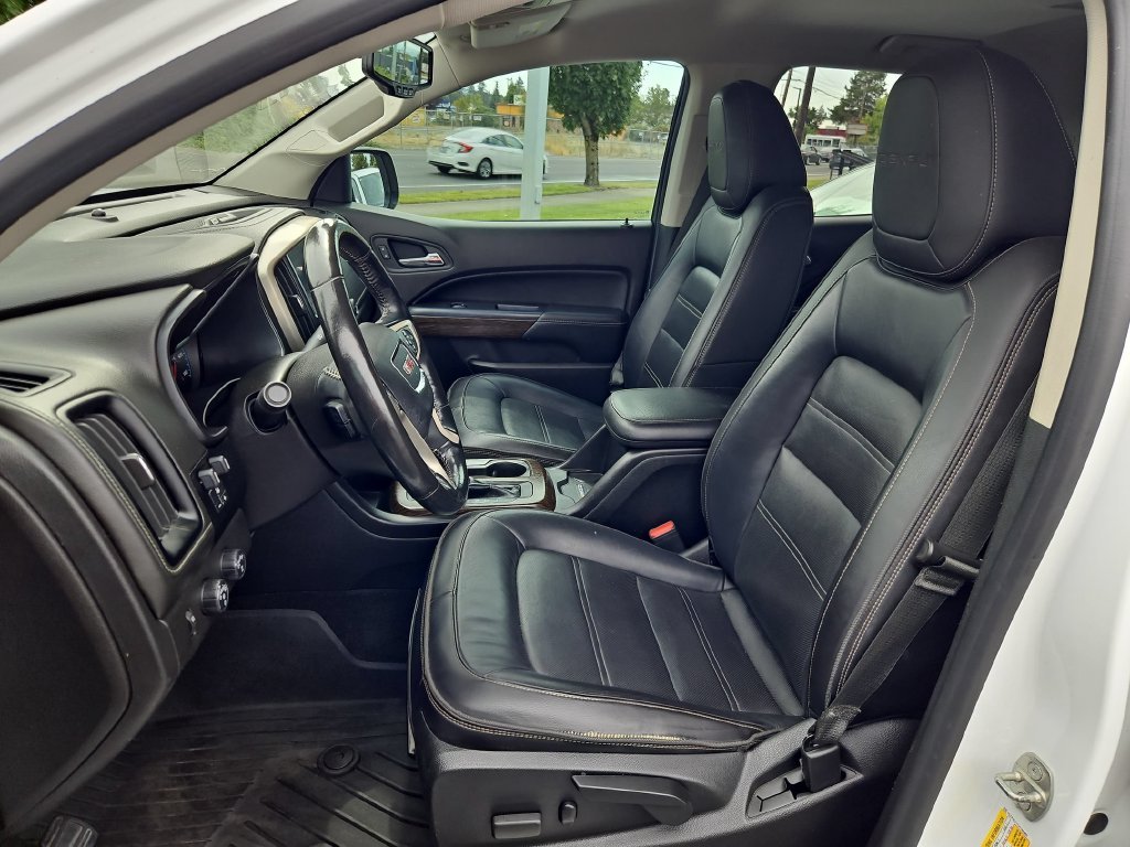 Used 2018 Summit White GMC Denali image 21