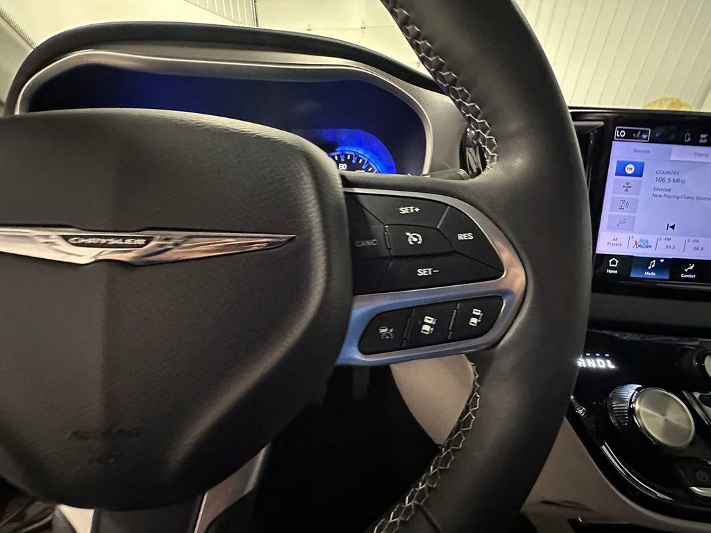 Used 2023 Gray Chrysler Touring L image 39