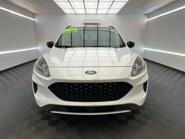 Used 2020 White Ford SE Sport image 2