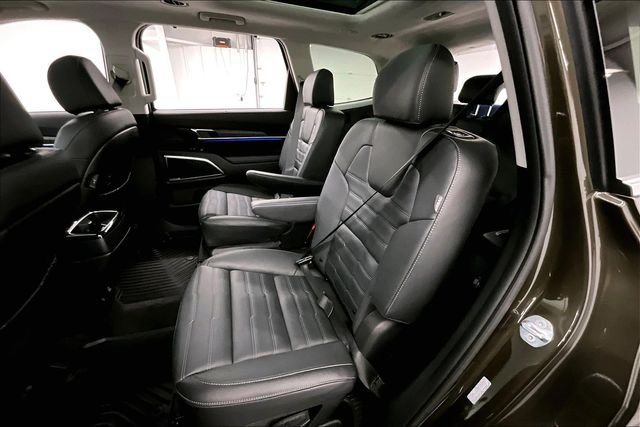 Used 2025 Dark Moss Kia SX-Prestige image 25