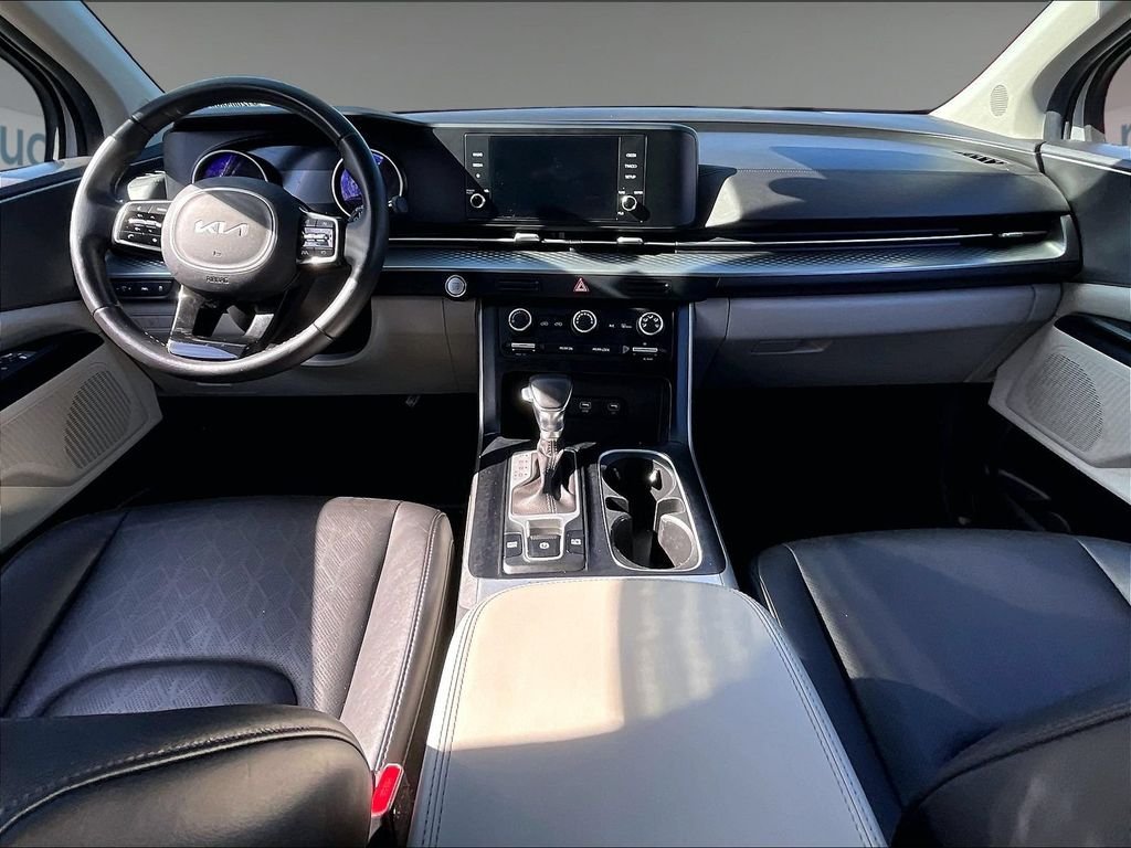 Used 2023 Silver Kia LX Seat Package image 22
