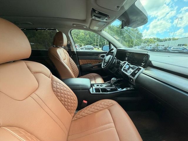Used 2023 White Kia X-Line SX Prestige image 21