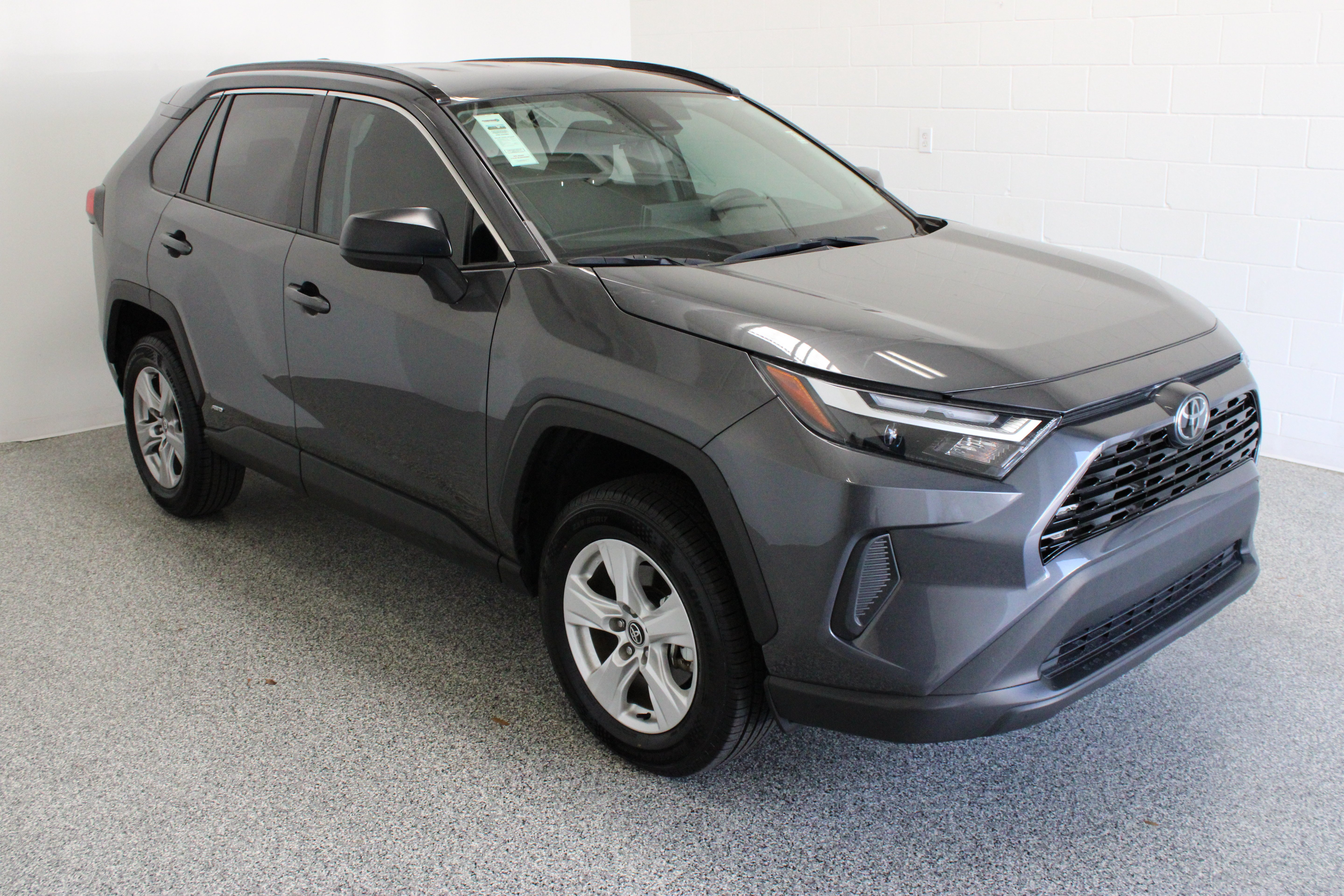 Used 2025 Gray Toyota Hybrid LE image 4