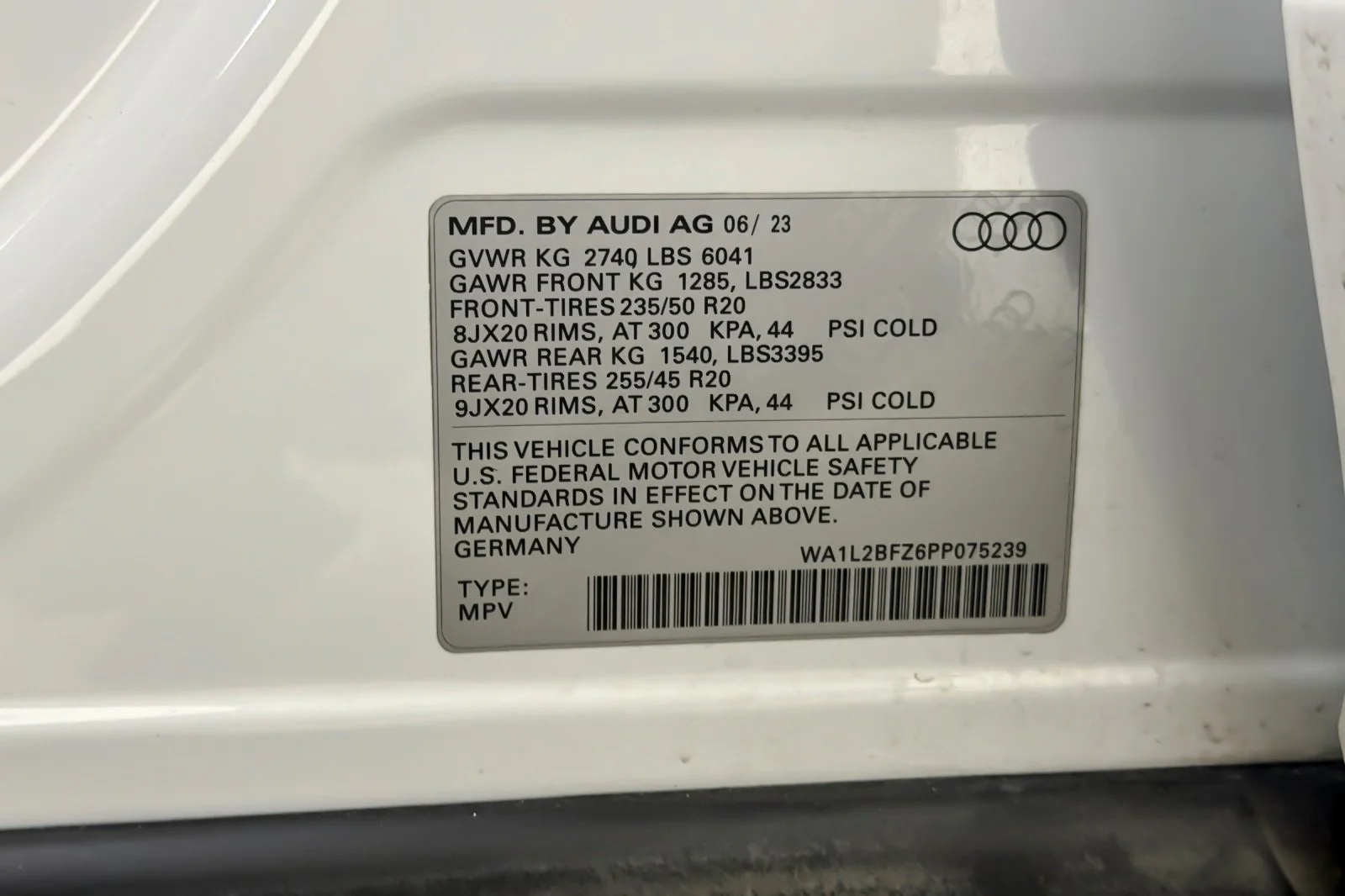 Used 2023 Glacier White Metallic Audi Premium Plus 50 quattro image 28