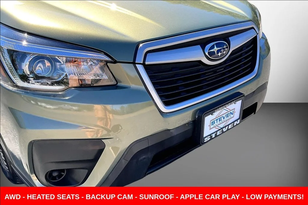Used 2019 Green Subaru Premium image 39