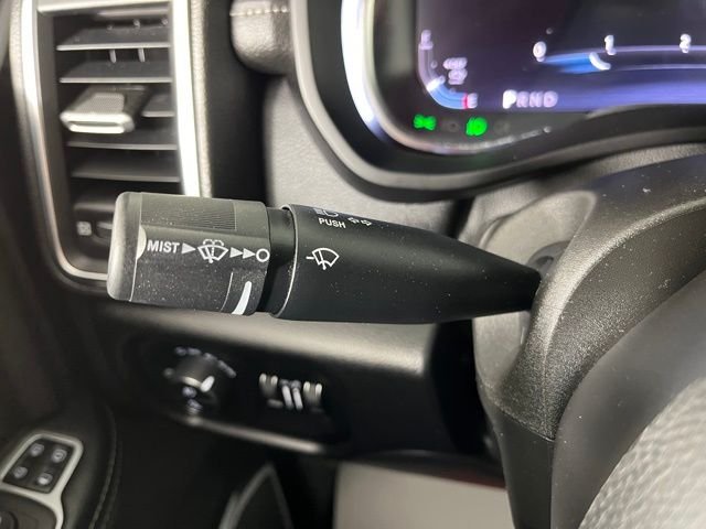 Used 2024 White Ram Laramie image 23