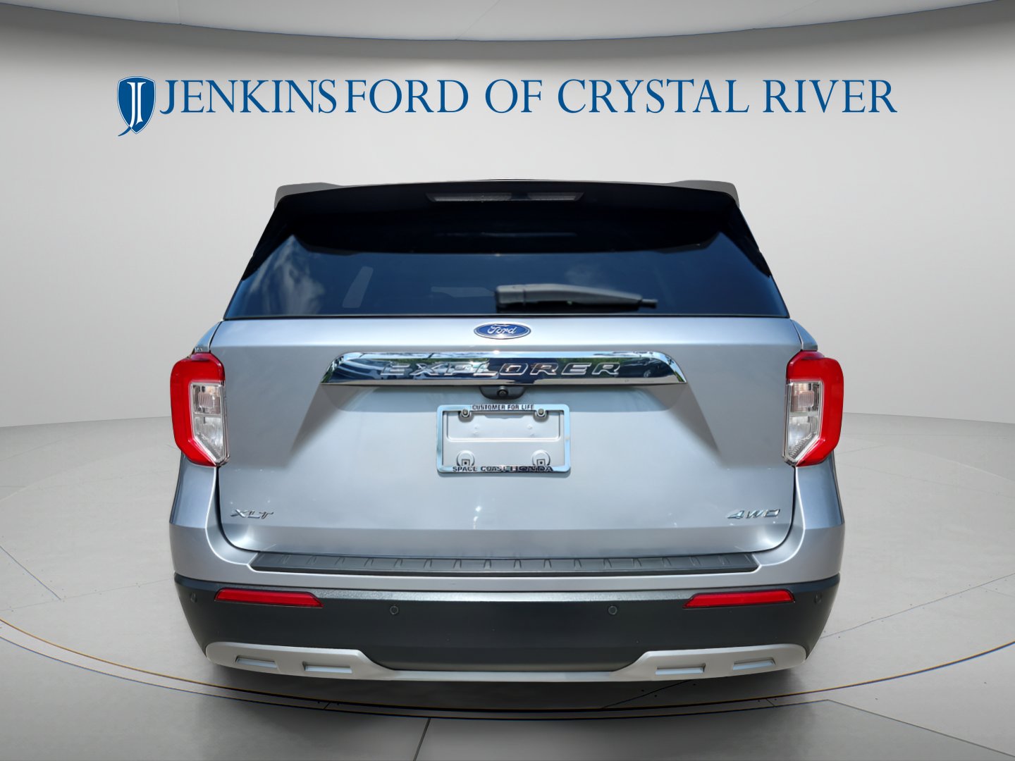 Used 2023 Iconic Silver Metallic Ford XLT image 6