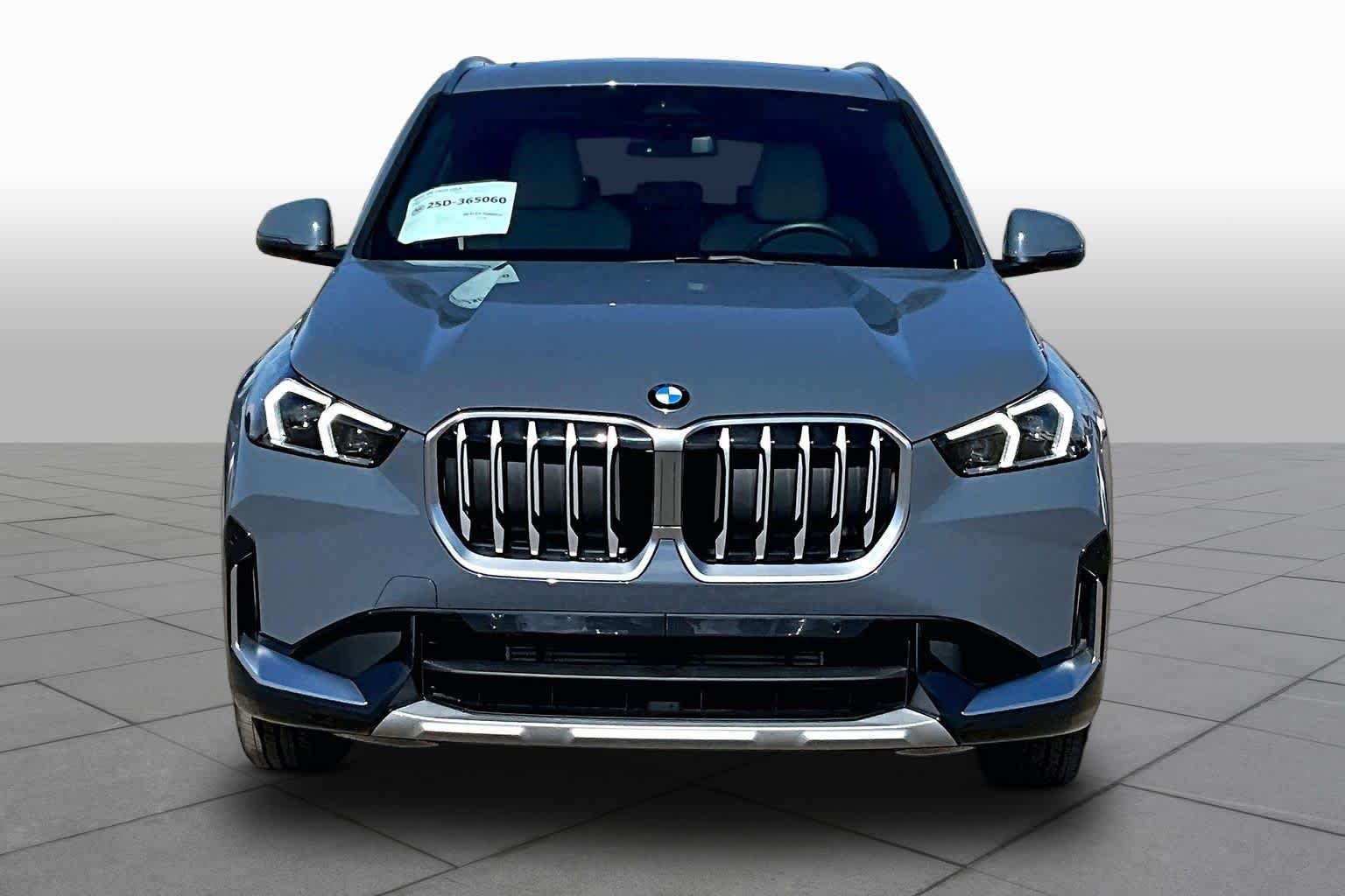Certified Used 2025 Storm Bay Metallic BMW xDrive28i image 3