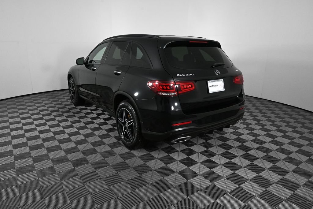 Used 2022 Black Mercedes-Benz GLC 300 image 4