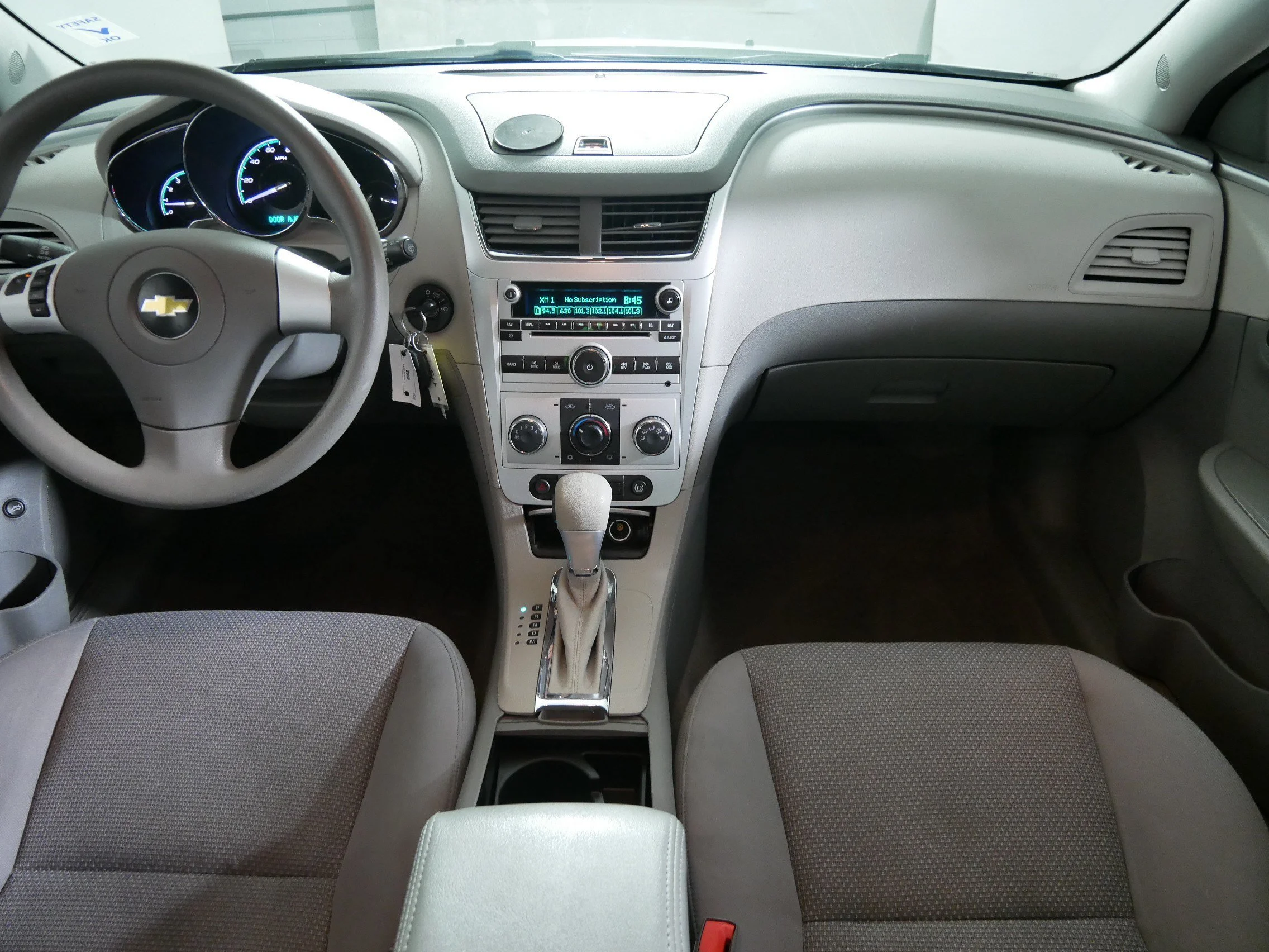 Used 2011 Summit White Chevrolet LS w/1LS image 10