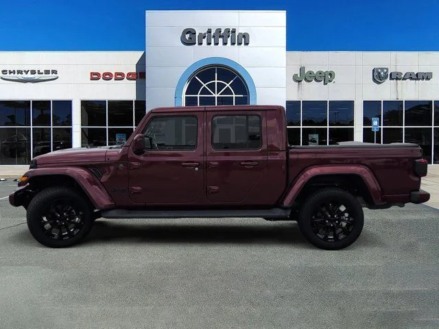 Used 2021 Snazzberry Pearlcoat Jeep Overland image 10