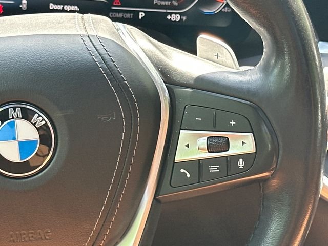 Used 2021 White BMW xDrive40i image 26