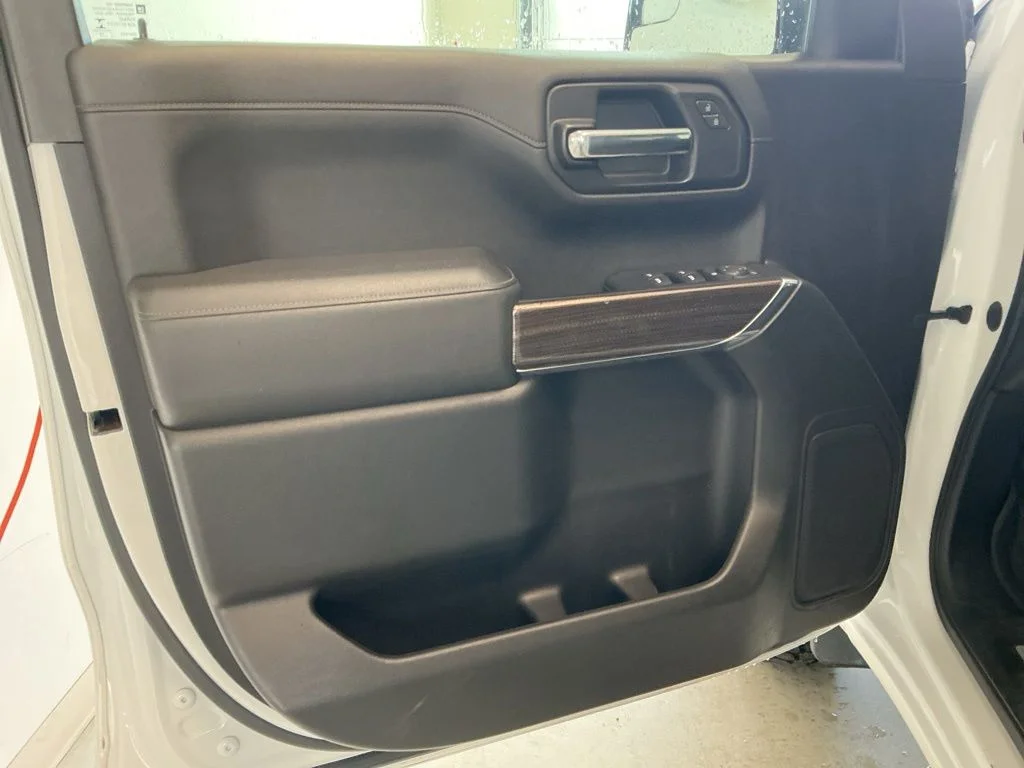 Used 2020 Summit White Chevrolet LT Trail Boss image 11