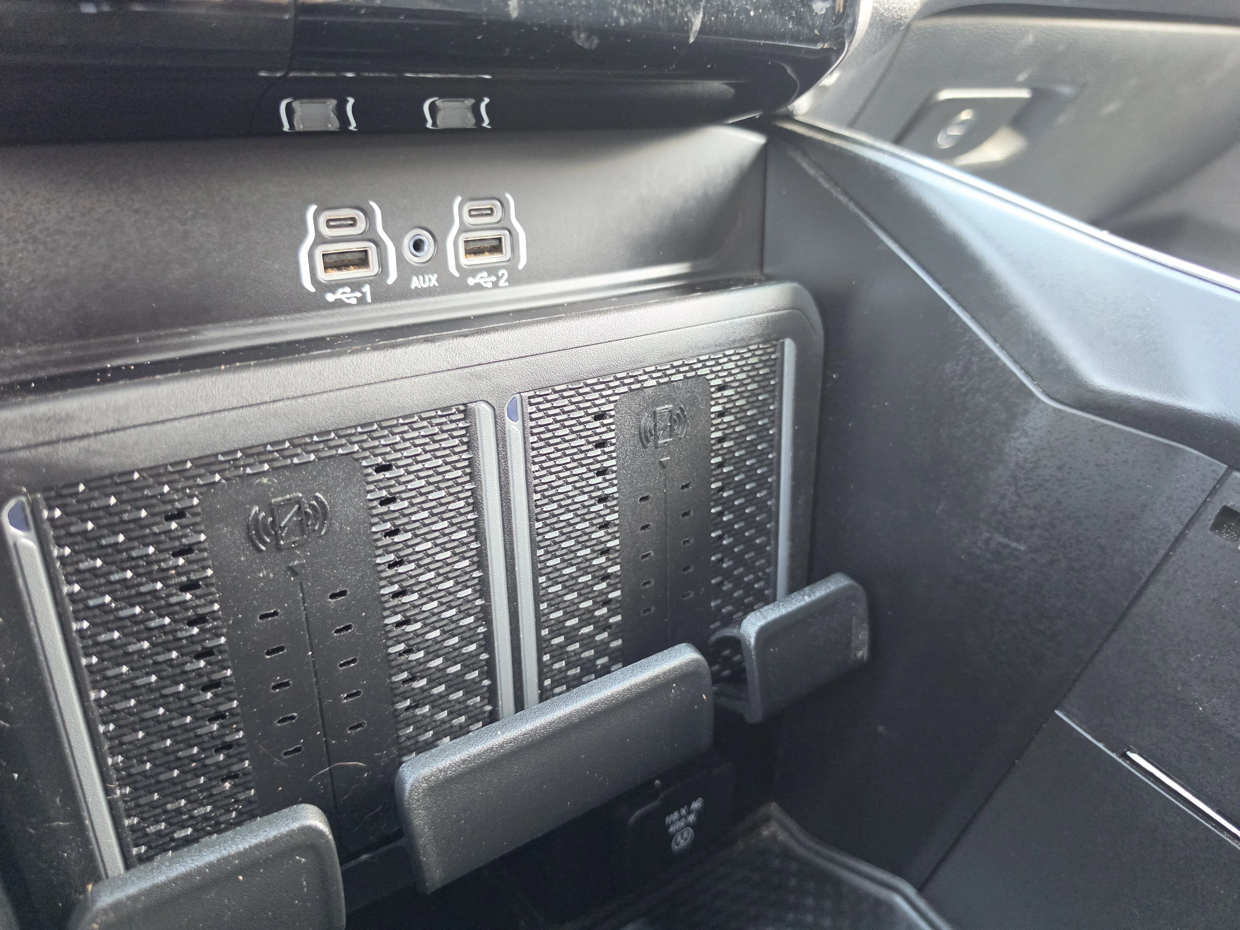 Used 2026 Ceramic Gray Clearcoat Ram Laramie image 34