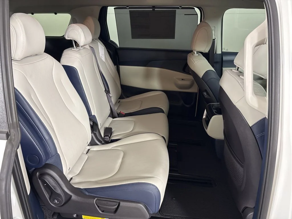 New 2026 White Kia EX image 22