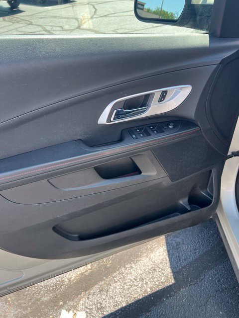 Used 2015 Gold Chevrolet LT image 7