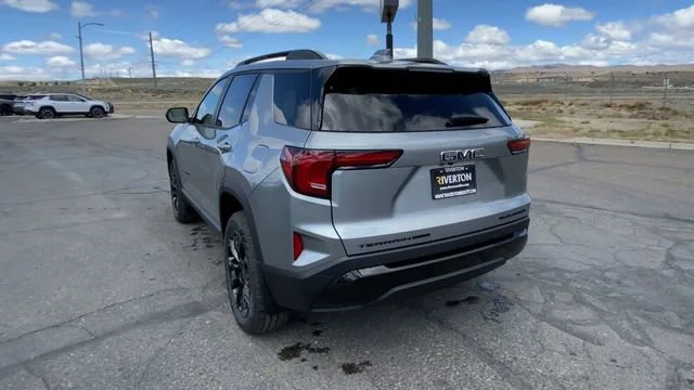 New 2026 Sterling Metallic GMC Elevation image 7