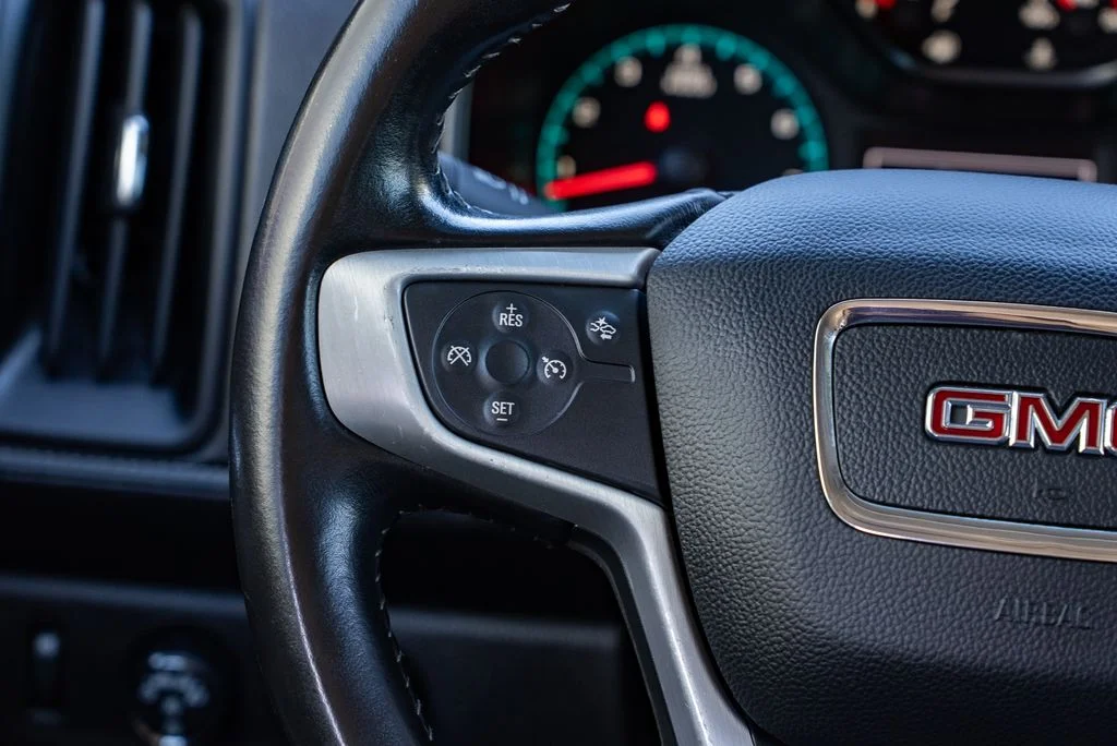 Used 2021 Blue GMC Elevation image 14