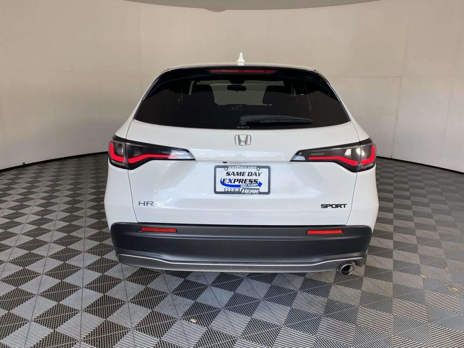Used 2024 Platinum White Pearl Honda Sport image 6
