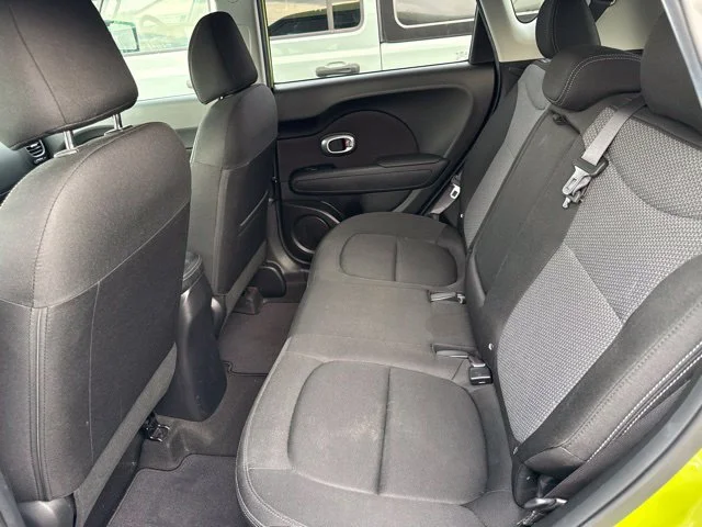 Used 2018 Green Kia Plus image 5