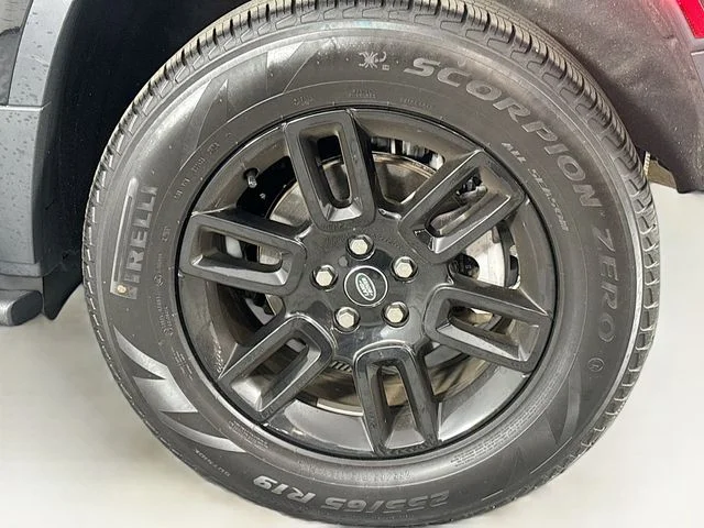 New 2025 Black Land Rover S image 27