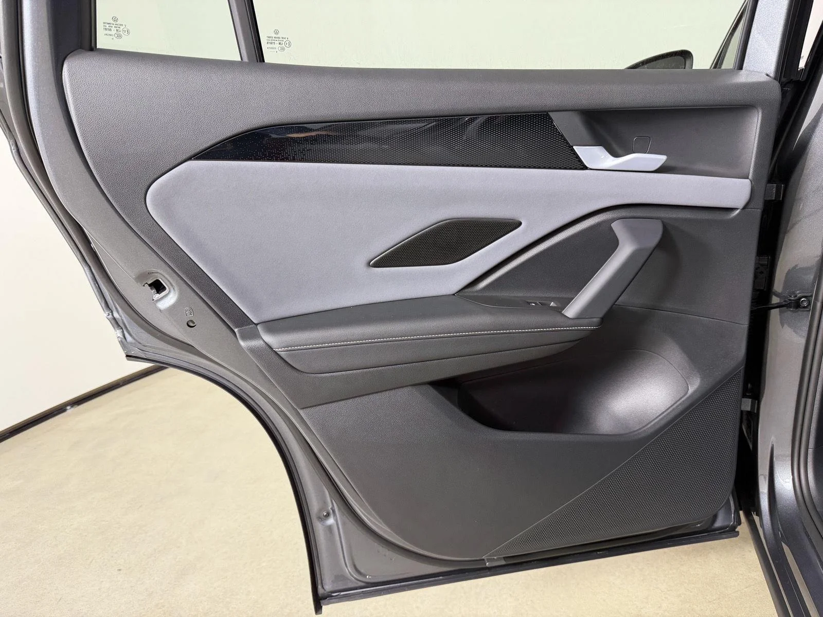 New 2026 Platinum Gray Metallic Volkswagen SE image 23