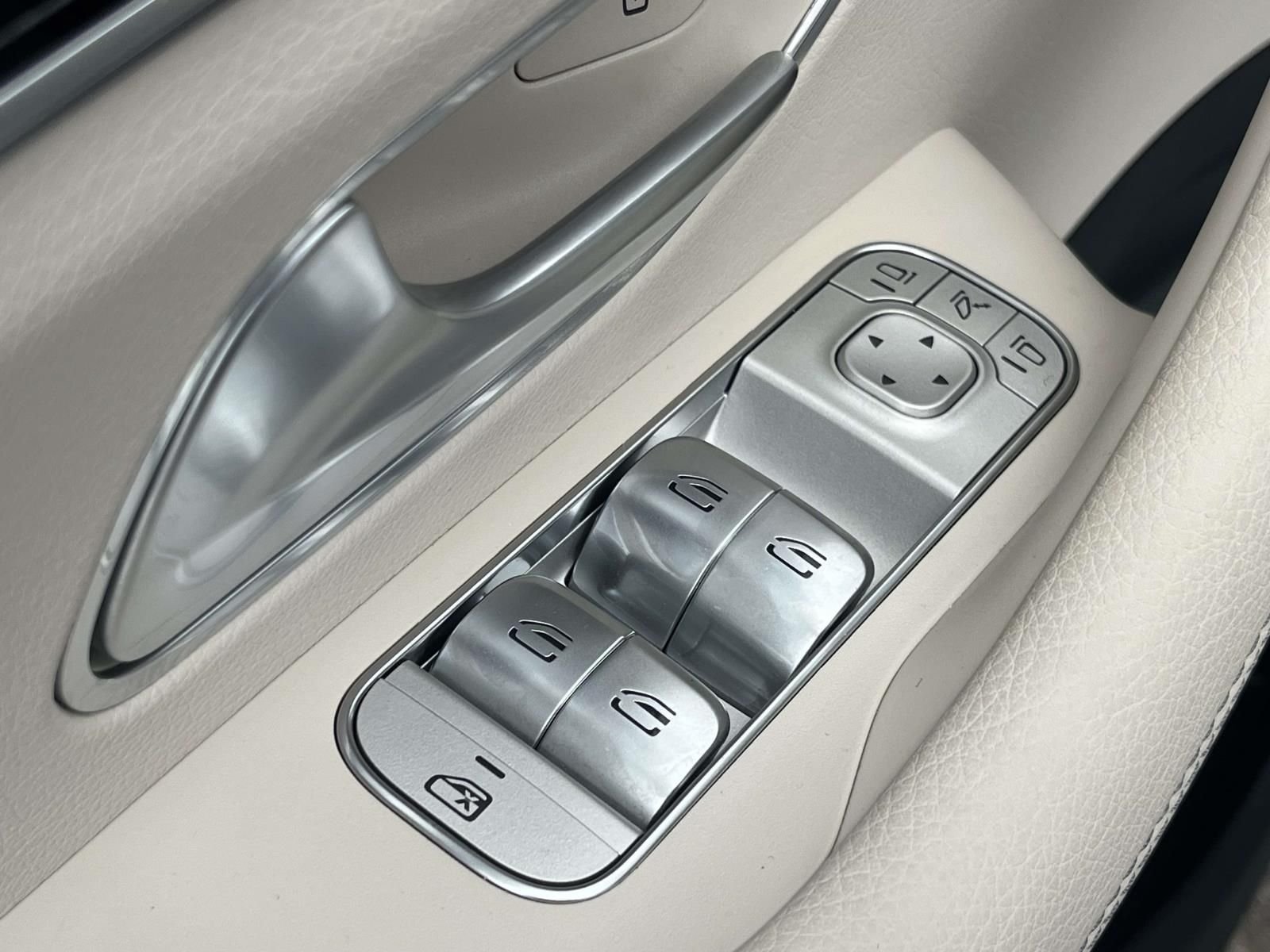 Certified Used 2024 MANUFAKTUR Alpine Gray Mercedes-Benz GLE 450e image 28