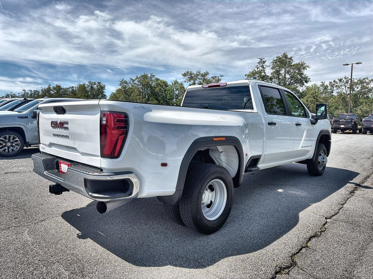 Used 2024 Summit White GMC Pro DRW image 8