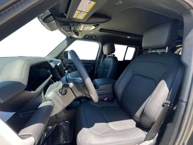 New 2026 Santorini Black Land Rover X-Dynamic SE image 10