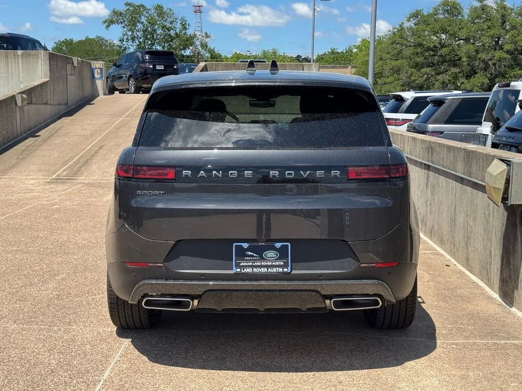 New 2026 Carpathian Gray Premium Metallic Land Rover SE image 6