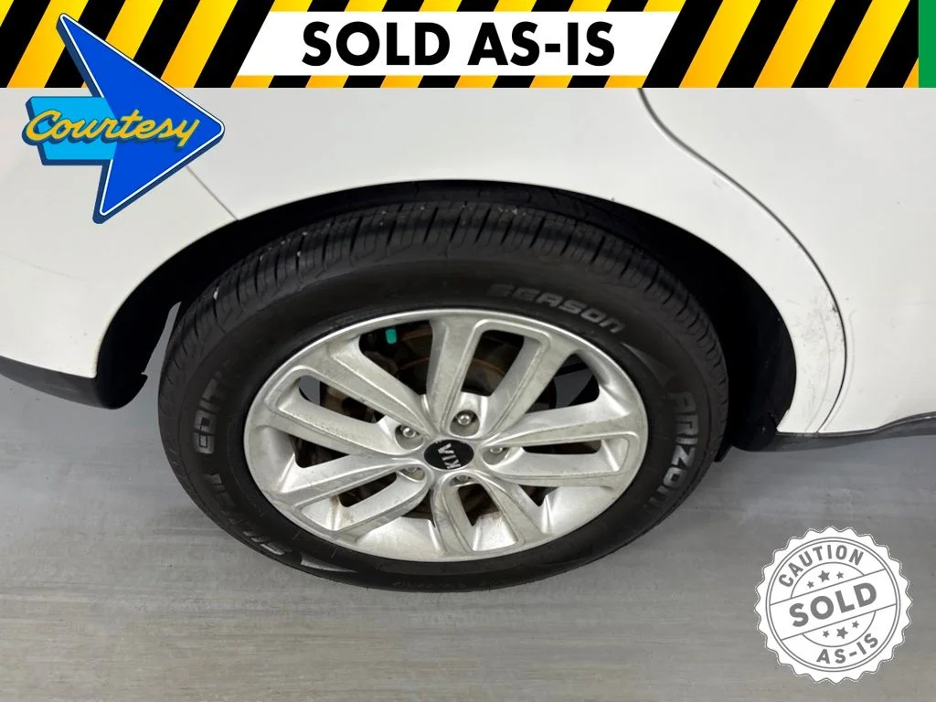 Certified Used 2018 White Kia Plus image 10