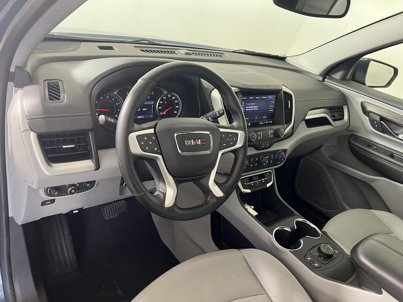 Used 2024 Downpour Metallic GMC SLT image 4