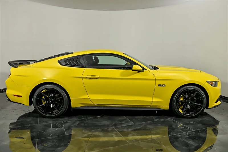 Used 2017 Triple Yellow Tri-Coat Ford GT image 10