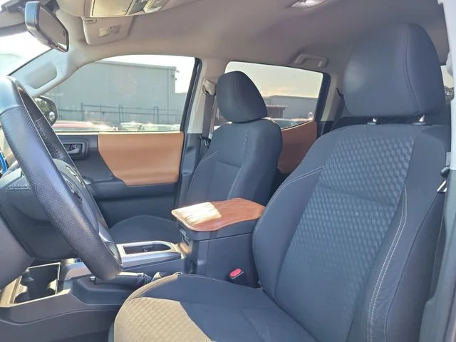 2020 Toyota Tacoma SR5 - Photo 19