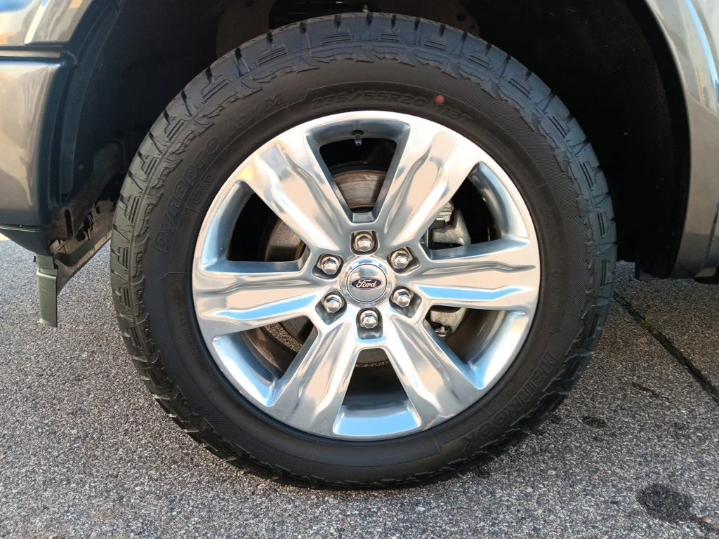 Used 2018 Magnetic Ford Platinum image 12