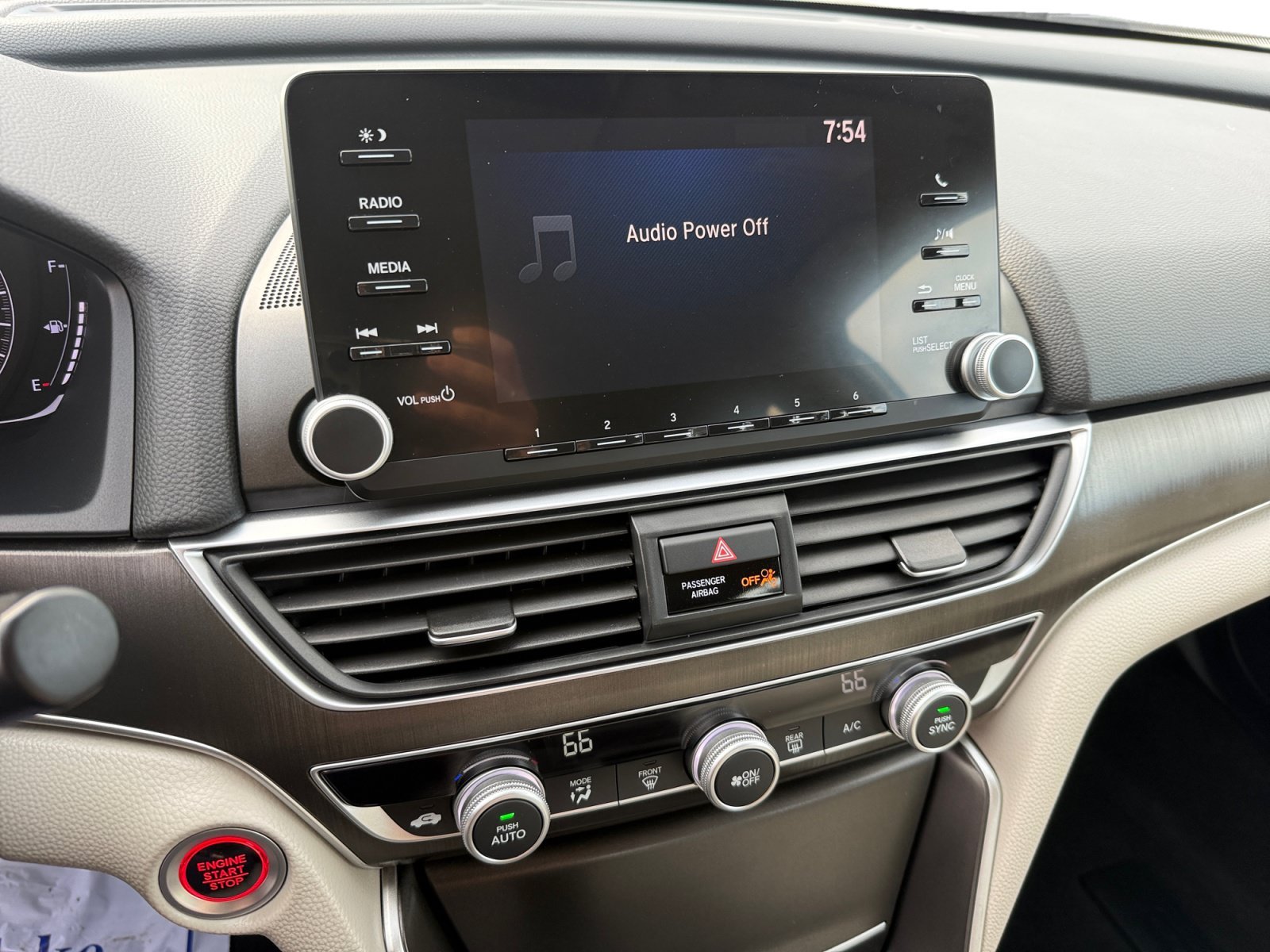 Used 2018 Platinum White Pearl Honda LX image 12