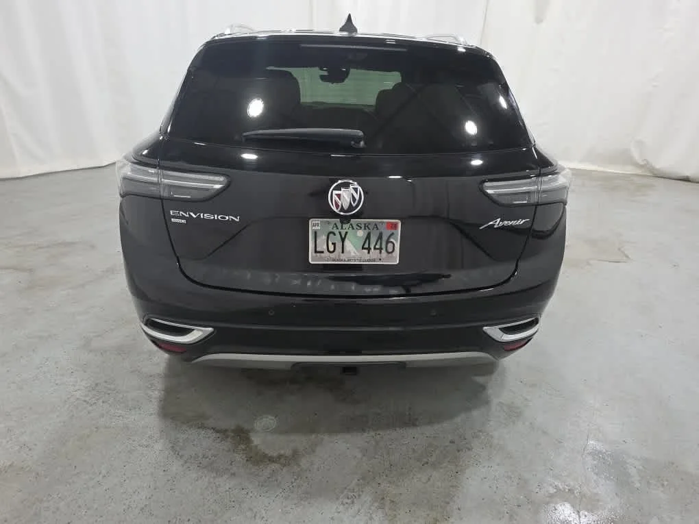 Used 2022 Ebony Twilight Metallic Buick Avenir image 5