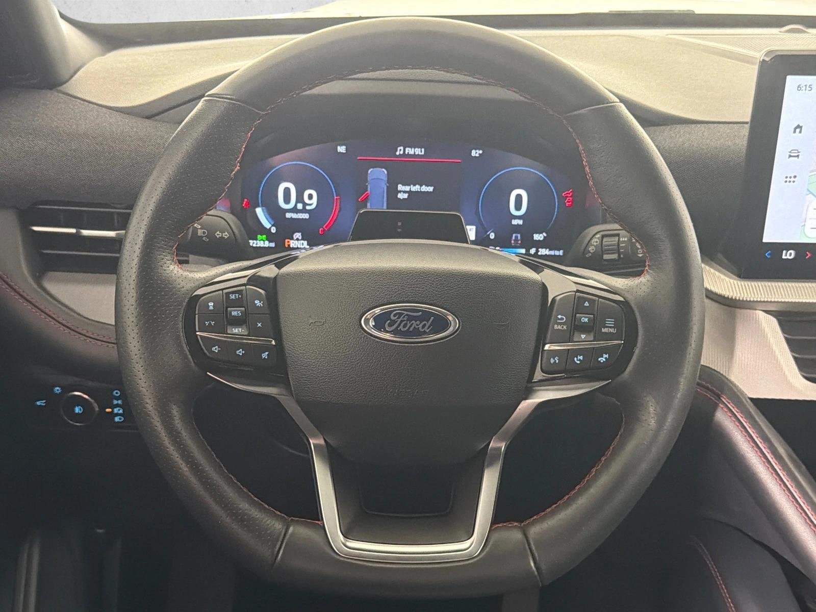 Used 2025 Agate Black Metallic Ford ST-Line image 25